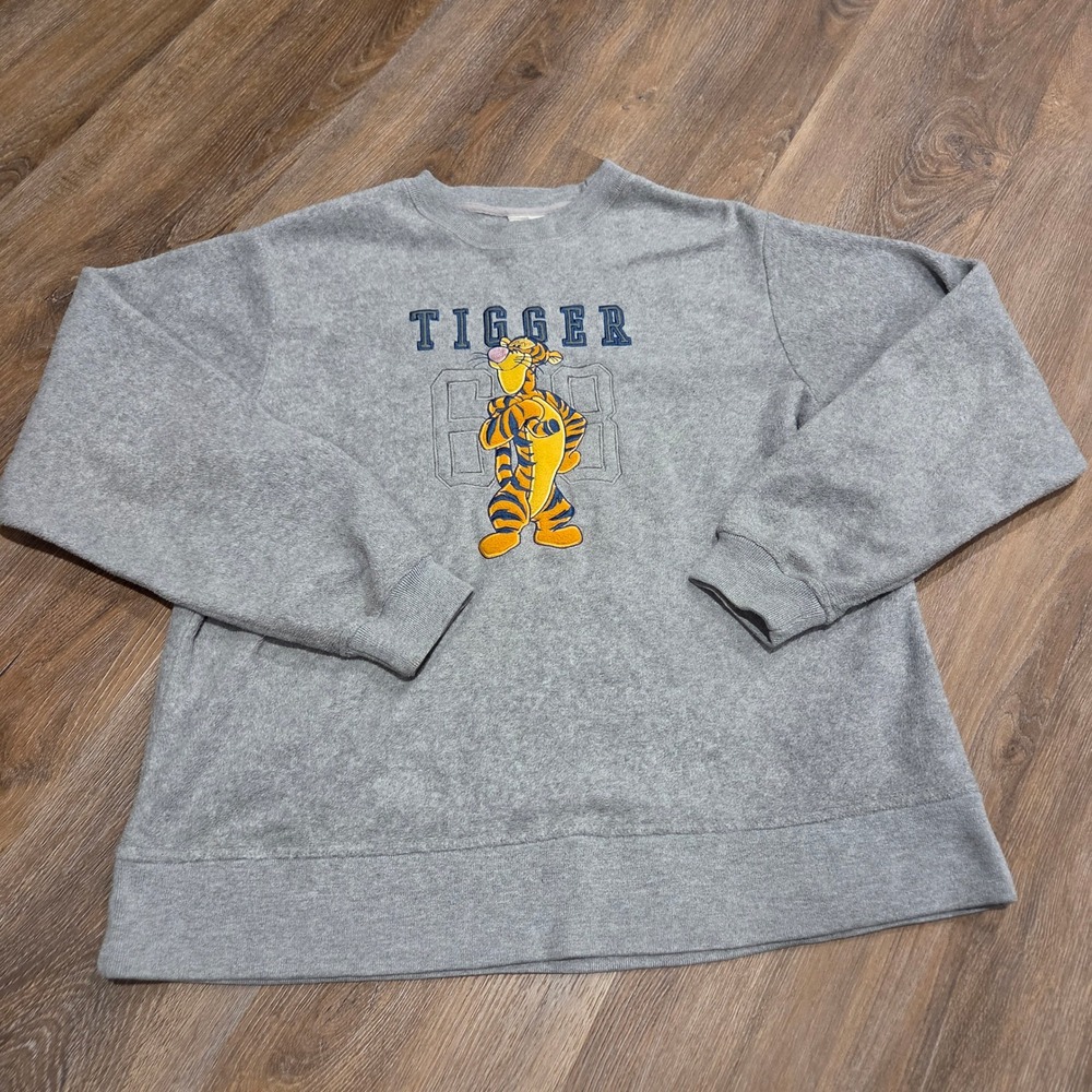 Vintage Disney Store Tigger Fleece Sweatshirt Grey Embroidered Pullover Medium